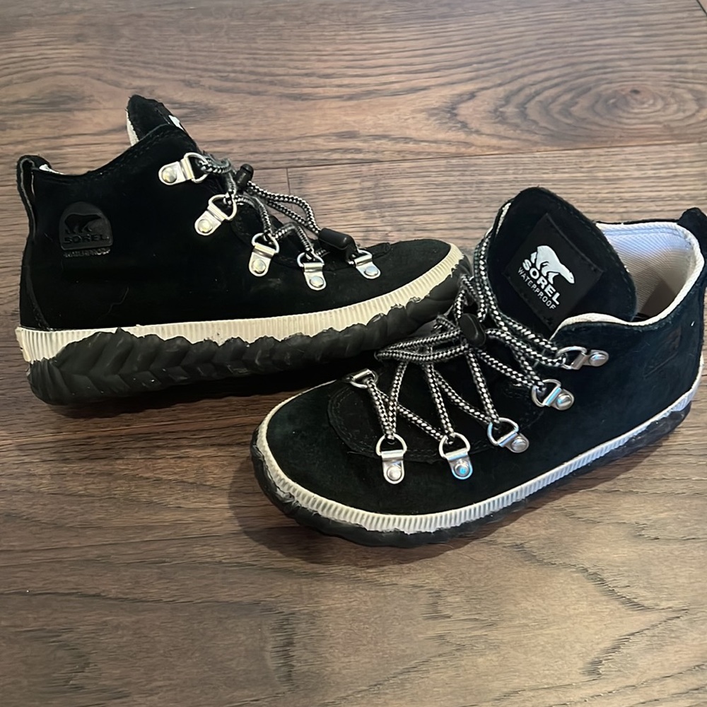 Kids suede waterproof sorel boots